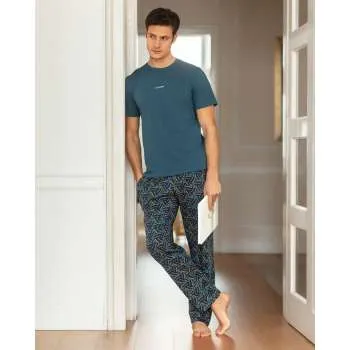 MANNERS DONJI DIO HARI 