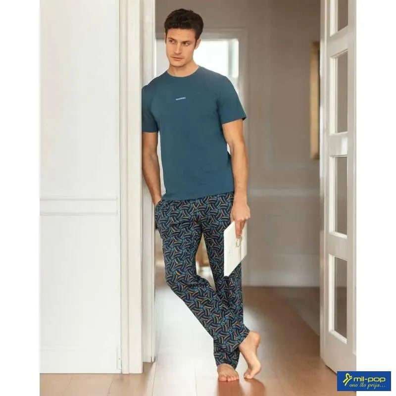 MANNERS DONJI DIO HARI 